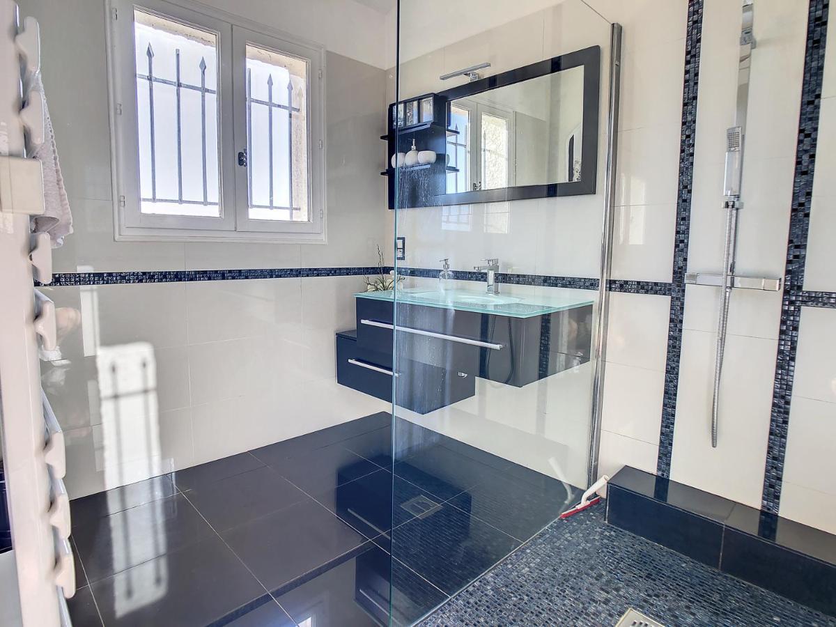 3 Bedrooms Villa Near Cannes - Pool & Jacuzzi - Sea View Mandelieu Zewnętrze zdjęcie