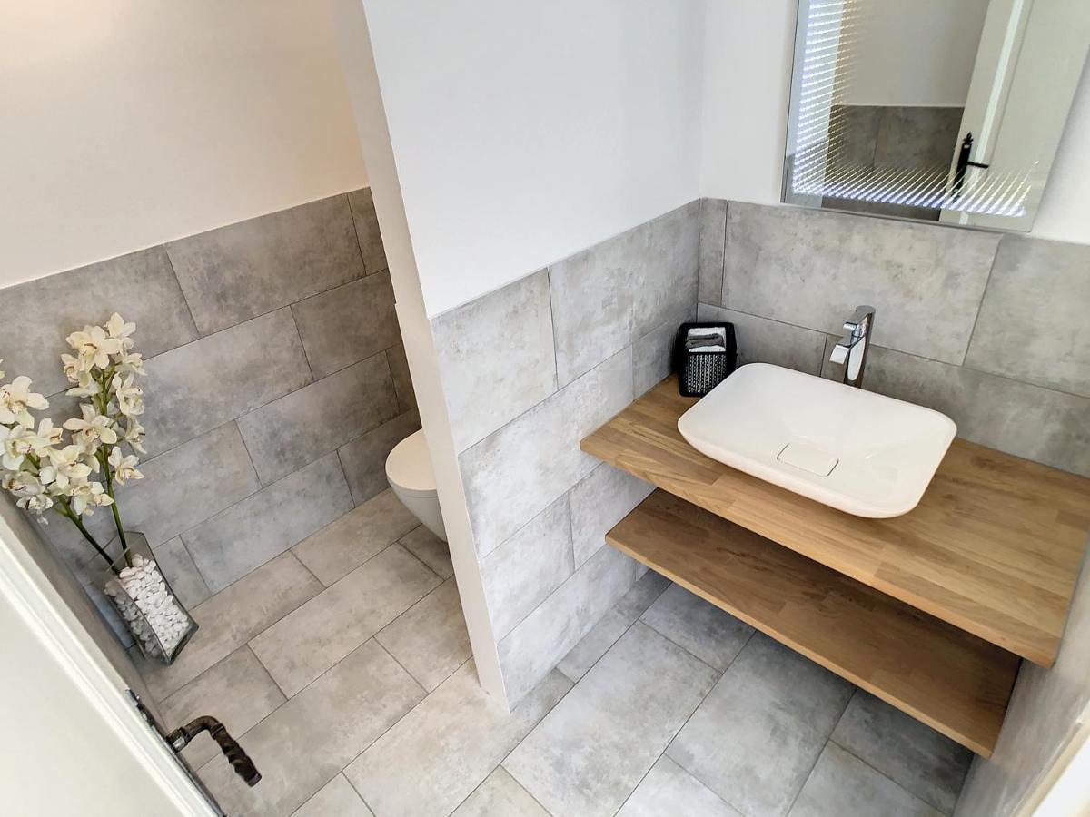 3 Bedrooms Villa Near Cannes - Pool & Jacuzzi - Sea View Mandelieu Zewnętrze zdjęcie