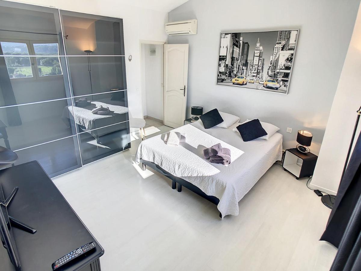 3 Bedrooms Villa Near Cannes - Pool & Jacuzzi - Sea View Mandelieu Zewnętrze zdjęcie