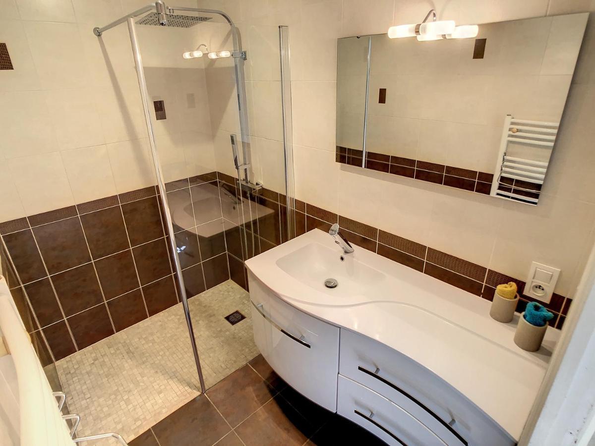 3 Bedrooms Villa Near Cannes - Pool & Jacuzzi - Sea View Mandelieu Zewnętrze zdjęcie