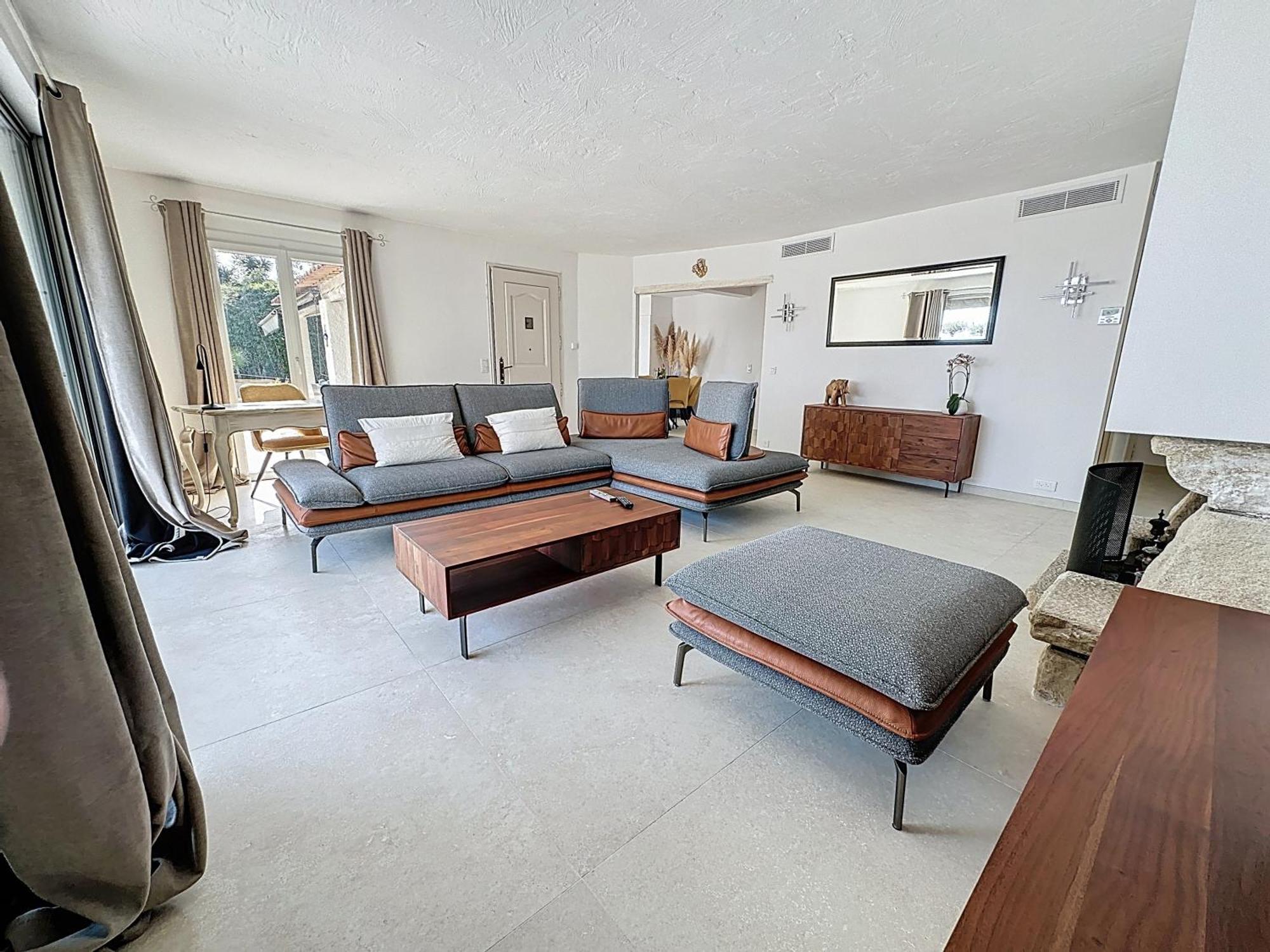 3 Bedrooms Villa Near Cannes - Pool & Jacuzzi - Sea View Mandelieu Zewnętrze zdjęcie