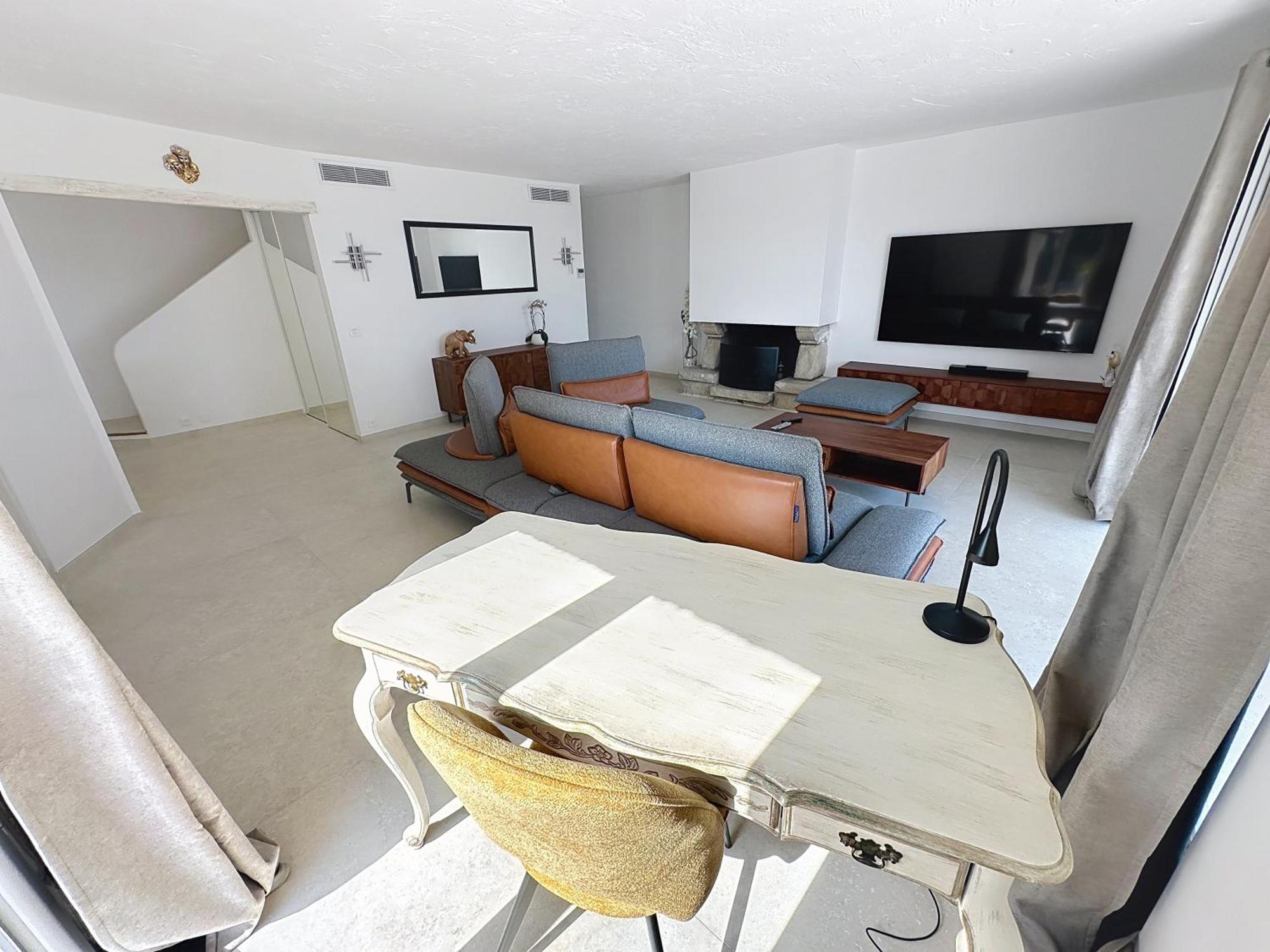 3 Bedrooms Villa Near Cannes - Pool & Jacuzzi - Sea View Mandelieu Zewnętrze zdjęcie