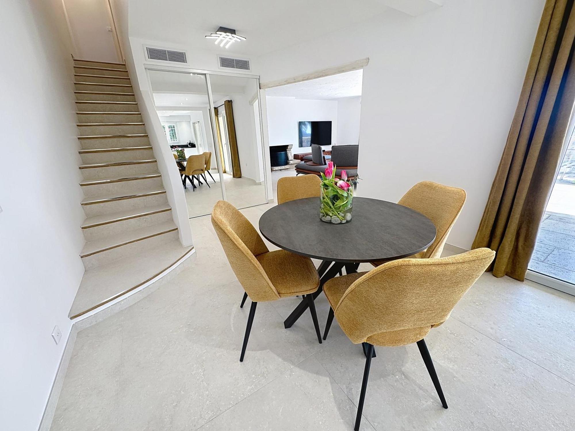 3 Bedrooms Villa Near Cannes - Pool & Jacuzzi - Sea View Mandelieu Zewnętrze zdjęcie