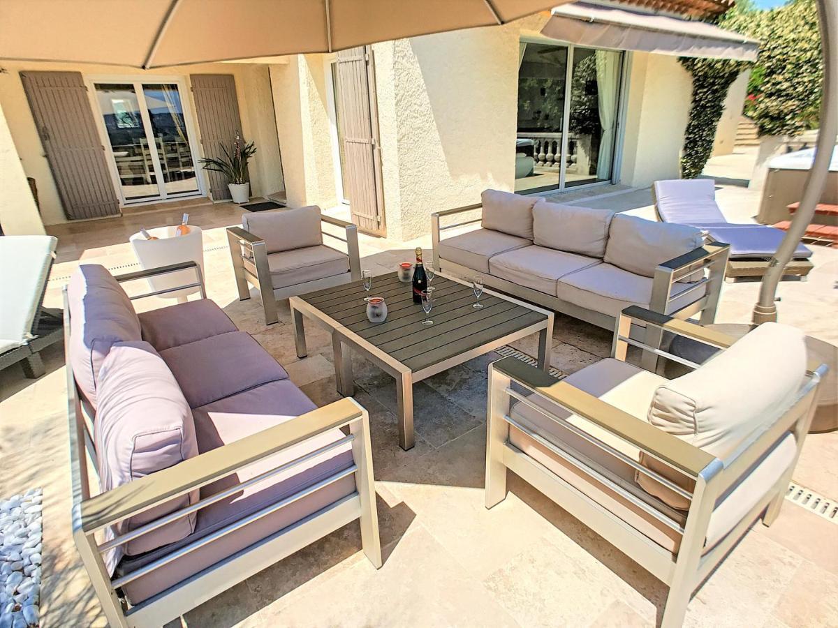 3 Bedrooms Villa Near Cannes - Pool & Jacuzzi - Sea View Mandelieu Zewnętrze zdjęcie