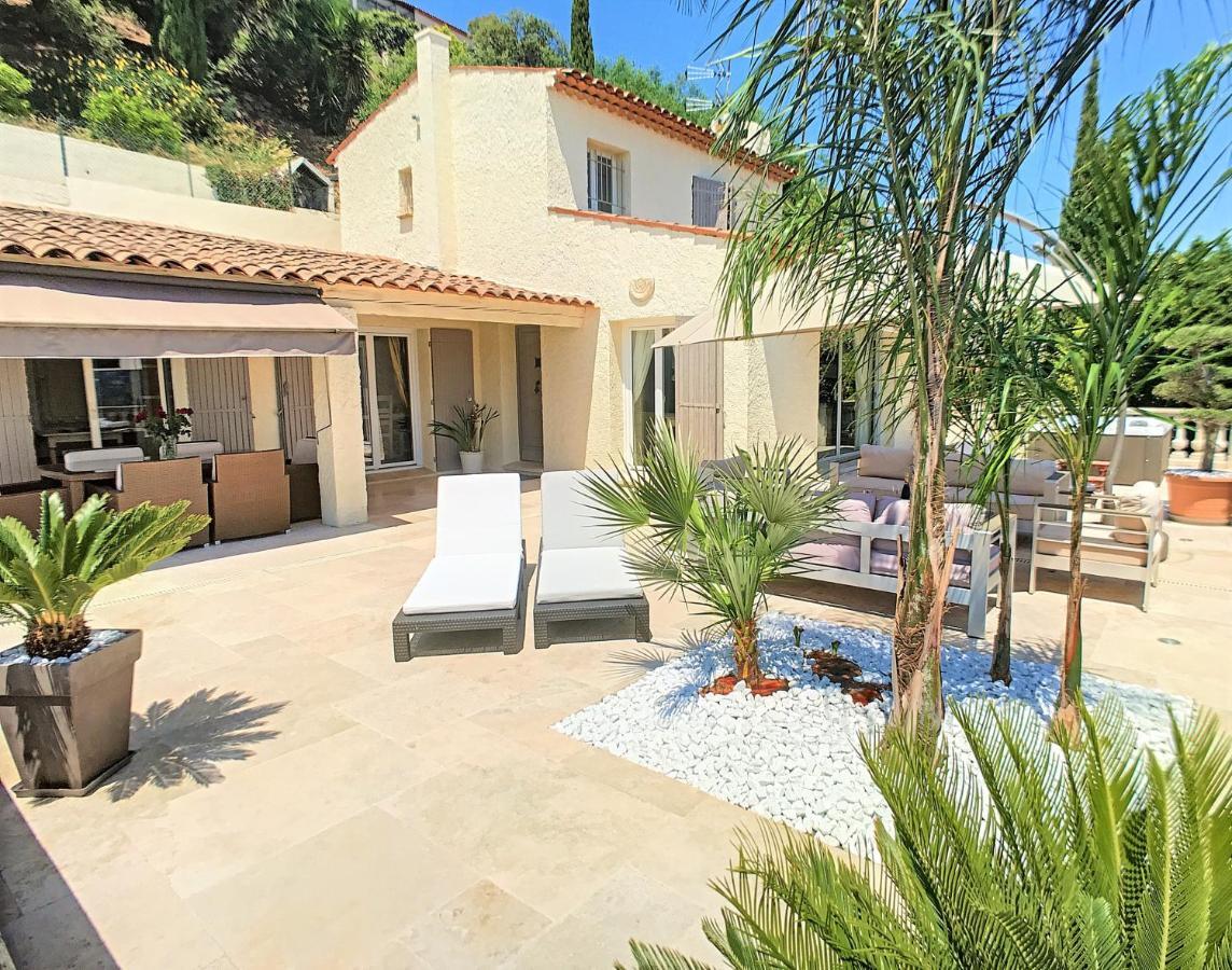 3 Bedrooms Villa Near Cannes - Pool & Jacuzzi - Sea View Mandelieu Zewnętrze zdjęcie