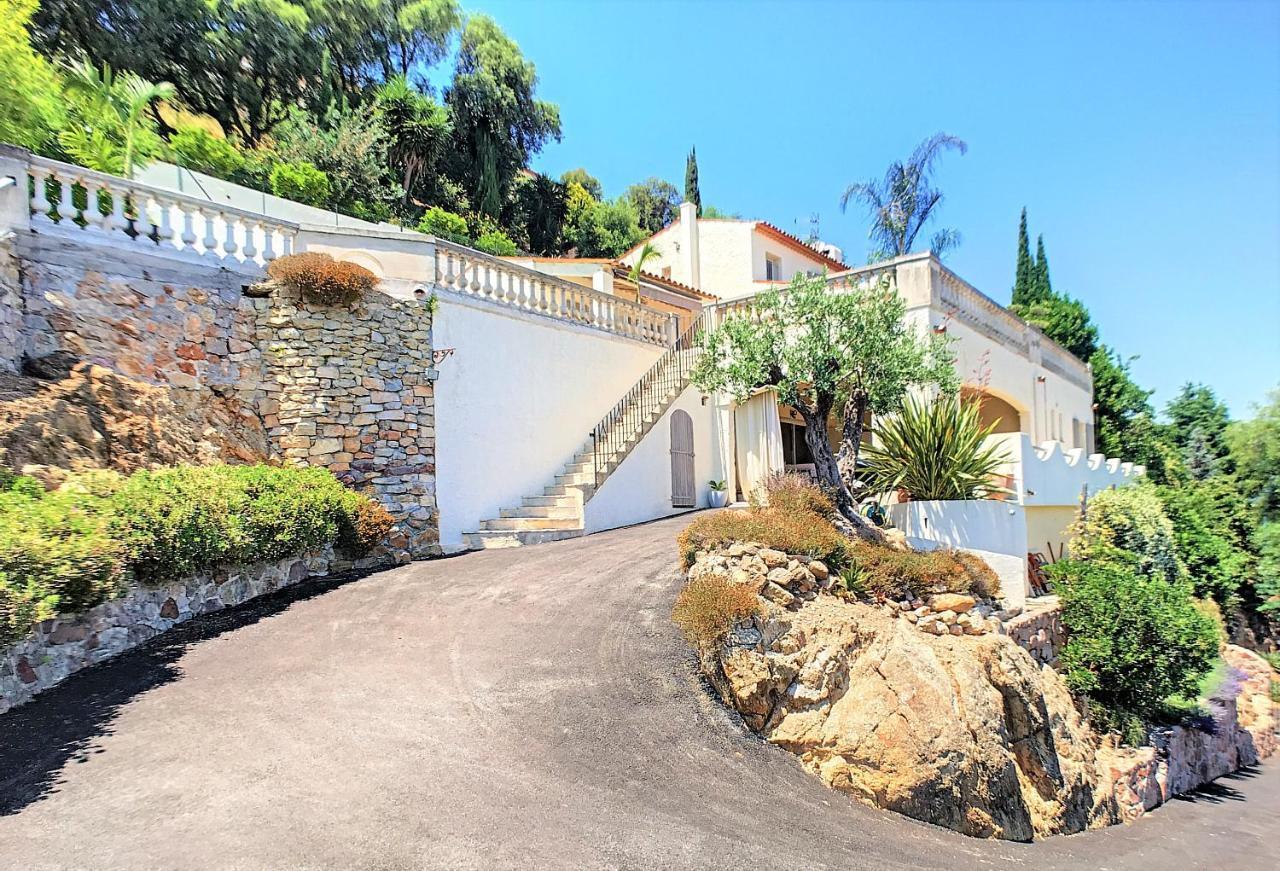 3 Bedrooms Villa Near Cannes - Pool & Jacuzzi - Sea View Mandelieu Zewnętrze zdjęcie